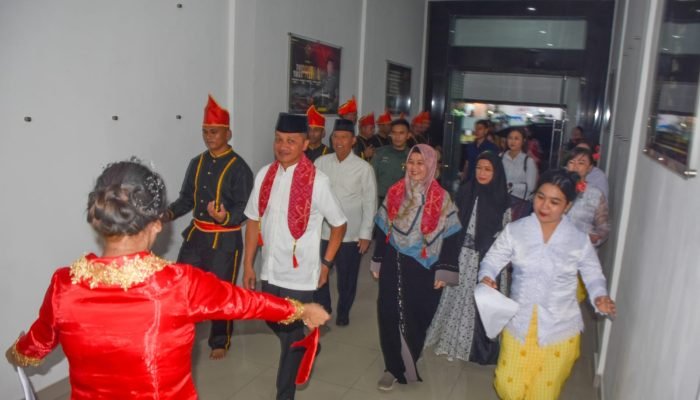 Pangdam Merdeka Awali Safari Ramadhan di Korem 131/Santiago