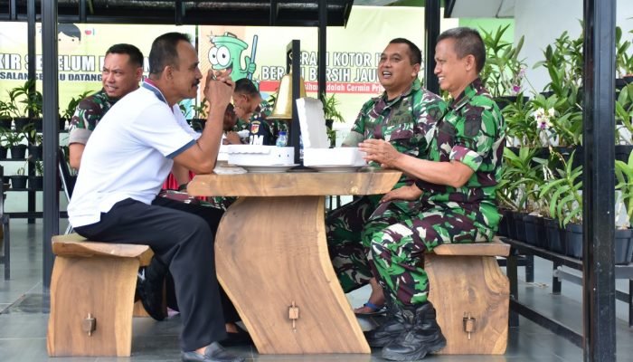 Kebersamaan dan Keakraban Kasrem Bersama Prajurit Petarung Korem Tadulako