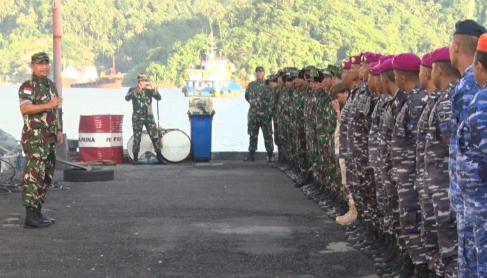 Asops Kasdam Kolonel Inf Ryan Hanandi Berikan Pengarahan kepada 130 Personel Satgas Bhakti TNI Kodam Merdeka