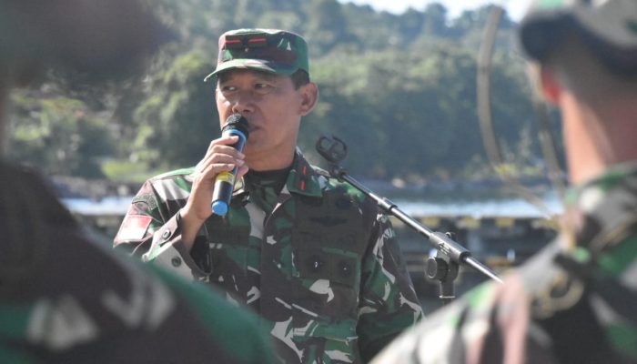 Brigjen TNI Wakhyono Pimpin Apel Pengecekan Perbantuan Penanganan Bencana Erupsi Gunung Ruang di Wilayah Korem 131/Santiago