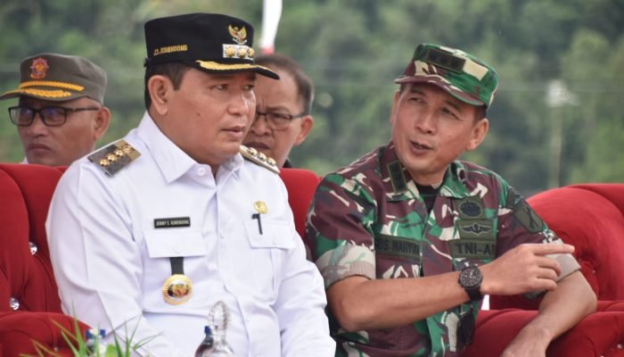 Kasrem Santiago Hadiri Pembukaan TMMD ke-121 Kodim Minahasa di Desa Pahaleten