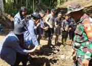 Dansatgas TMMD Apresiasi Kehadiran Mahasiswa KKN di Lokasi TMMD Desa Kayuwatu