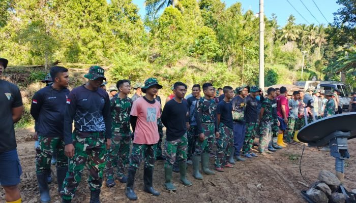 Yonif 712/Wiratama Bantu Percepatan Pembangunan Jalan Pertanian di TMMD ke-121 Kodim Minahasa