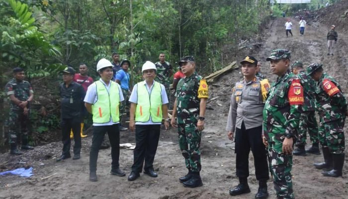 TMMD ke-121 Wujudkan Mimpi Panjang Warga Desa Kayuwatu