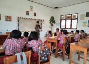 Satgas Pamputer Kodam XIII/Merdeka Mengajar Anak Sekolah di Kepulauan Talaud
