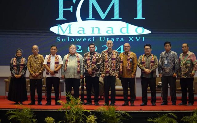 Digelar Universitas Klabat, GM Telkom Witel Sumalut Guruh Adhi Laksana Hadiri Forum Manajemen Indonesia 