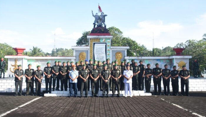 Peringati Hari Juang TNI AD, Pangdam Merdeka Pimpin Ziarah dan Tabur Bunga di TMP Manado
