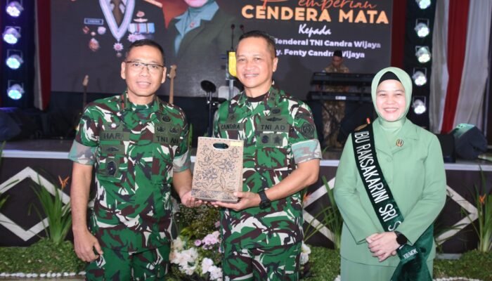 Danrem 133/Nani Wartabone Brigjen TNI Hari Pahlawantoro Hadiri Acara Lepas Sambut Pangdam XIII/Merdeka di Manado