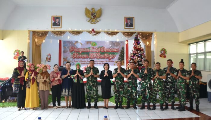 Danrem Rayakan Natal Bersama Prajurit Korem 131/Santiago