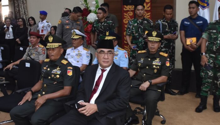 Danrem 131/Santiago Hadiri Sertijab dan Pidato Pertama Gubernur Sulut