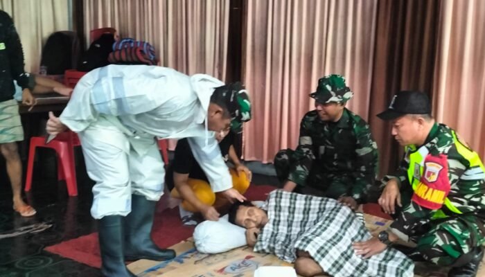 Danrem Santiago Tinjau Korban Banjir di Manado