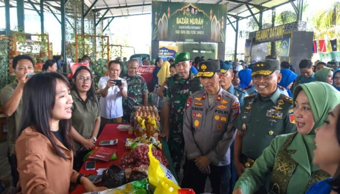 Kodam Merdeka Gelar Bazar Ramadhan, Warga Serbu Sembako Murah