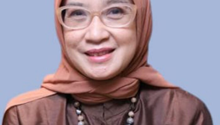 MenPAN-RB Rini Widyantini, Birokrat Low Profile yang Menjejaki Karir dari Bawah