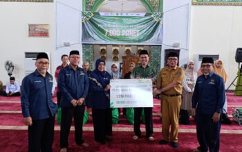 Pegadaian Manado Serahkan Bantuan Paket Bahan Pokok Jelang Idul Fitri, Widi Sunardi: Semoga Bisa Dimanfaatkan
