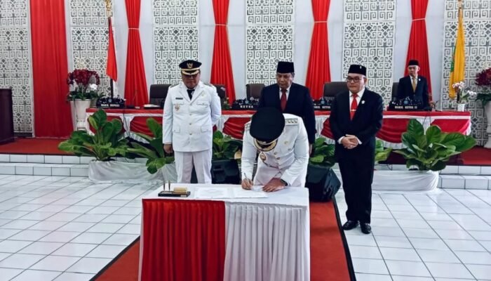 Prosesi Serah Terima Jabatan Bupati Sangihe Berlangsung Lancar