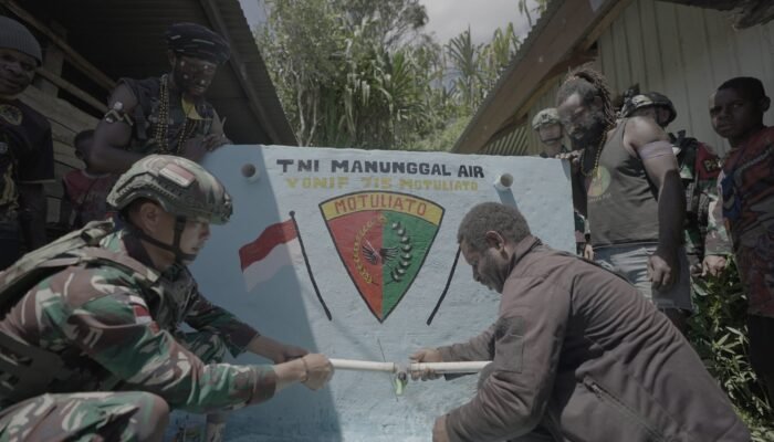 Atasi Kesulitan Warga Perbatasan Dapatkan Air Bersih, Satgas Yonif 715/Motuliato Bangun Bak Penampungan Air