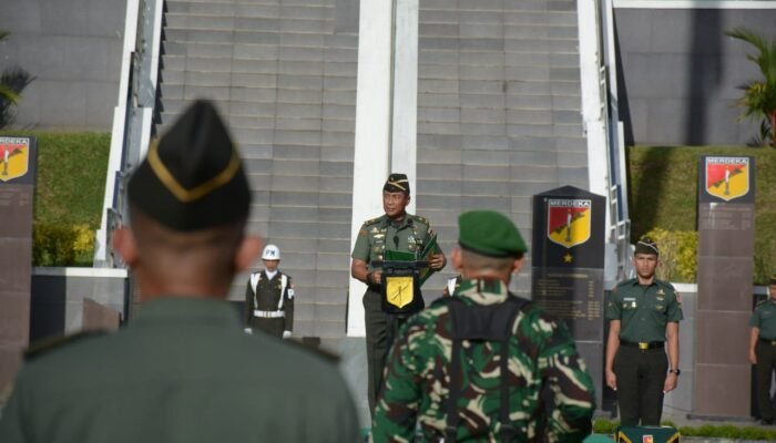 Kasdam XIII/Merdeka Pimpin Upacara Hari Kebangkitan Nasional ke-117