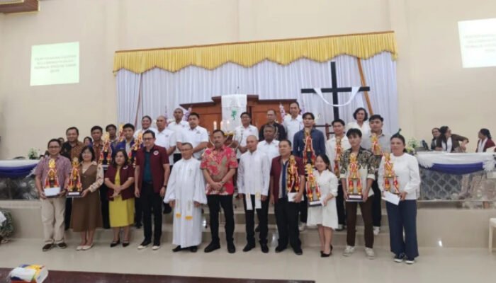 Ibadah Dihadiri Penatua Richard Sualang, Pendeta Tommy Waken: Kristus Puncak Hukum Taurat