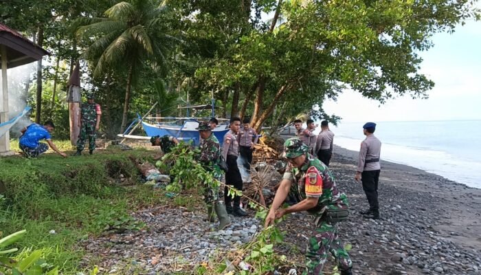 Dandim 1301/Sangihe Pimpin Kerja Bakti Serentak di Tahuna Barat