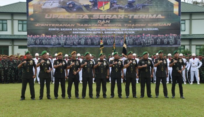 Pangdam XIII/Merdeka Pimpin Sertijab Pejabat Kodam dan Komandan Satuan Jajaran Kodam XIII/Merdeka