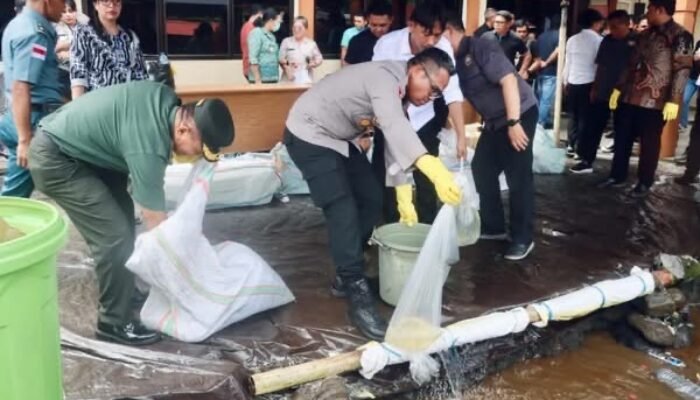 Polres Sangihe Musnahkan Barang Bukti Miras dan Narkotika Hasil Operasi Pekat Samrat 2025