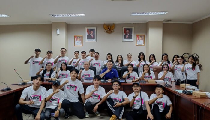 Pemuda GMIM Sambangi DPRD Sulut Dapat Ilmu Istimewa dari Royke Anter