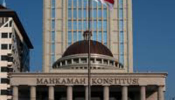 Ferry Liando Ungkap Pasal ‘Inkonstitusional’, Putusan MK Soal Pemilu Nasional dan Lokal Langgar UUD 1945?