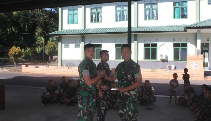 Danyonzipur 19/YKN Berikan Penghargaan Kepada Perwira Yonzipur 19/YKN Berprestasi