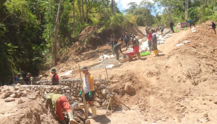 Memasuki 18 Hari, Satgas TMMD ke-125 Kodim 1304/Gorontalo Kebut Pembangunan Rabat Beton dan Plat Duiker