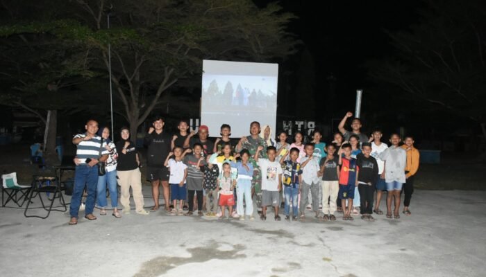 Satgas TMMD Kodim 1304/Gorontalo Gelar Nonton Bareng Bersama Masyarakat