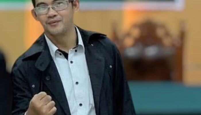 Terkait SK ‘Jeruk Makan Jeruk’ Walikota Bitung, Praktisi Hukum Paul Kumentas Bilang Begini