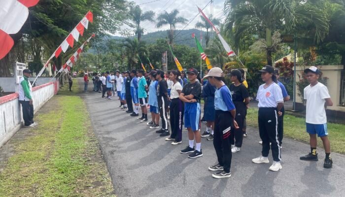 Paskibra Kecamatan Manganitu Matangkan Latihan Jelang HUT ke-80 RI