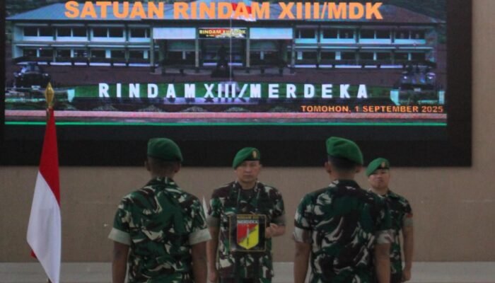 Danrindam XIII/Merdeka Pimpin Penyerahan Jabatan Dandodiklatpur dan Tradisi Satuan