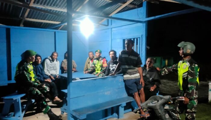 Koramil Jajaran Kodim 1303/Bolmong Gelar Patroli Malam Untuk Jaga Keamanan Wilayah