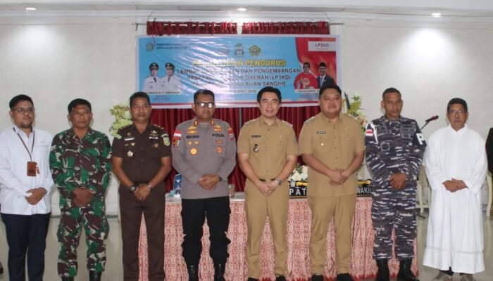 Dandim 1301/Sangihe Hadiri Pelantikan Pengurus LP3KD. Bupati Thungari Tekankan Peran Seni Musik Gereja