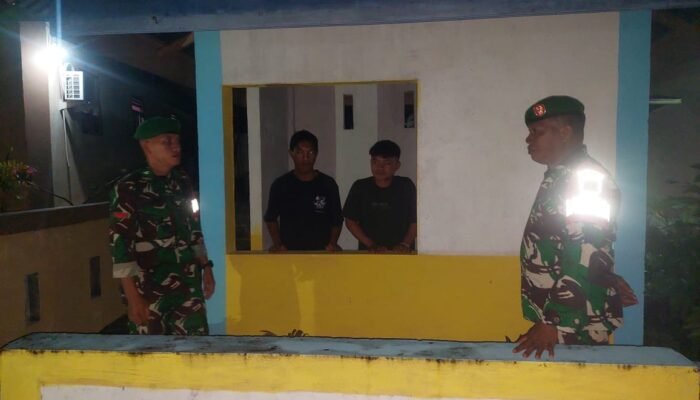 Babinsa Koramil 1301-02/Siau Bersama Warga Bumbiha Gelar Patroli Siskamling