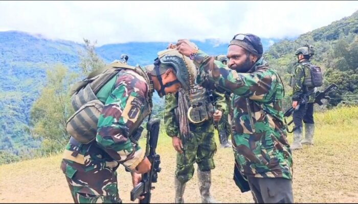 Komunikasi Sosial Satgas Yonif 712/Wiratama Jadi Bukti Kemanunggalan Dengan Warga Kampung Eknemba di Perbatasan Papua