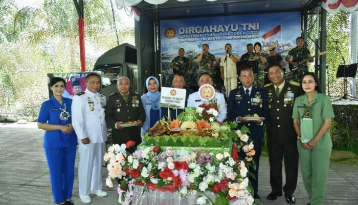 Kasdam Merdeka Pimpin Syukuran HUT ke-80 TNI