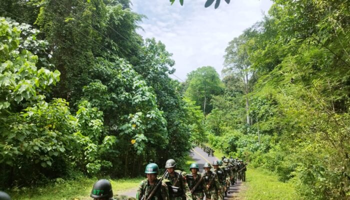 222 Siswa Dikjurbaif dan 622 Siswa Dikjurtaif Rindam XIII/Merdeka Latihan Materi Ketahanan Mars