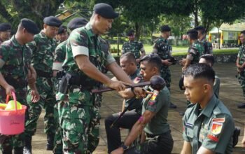 Dankikav 10/MSC Pimpin Upacara Kenaikan Pangkat Prajurit