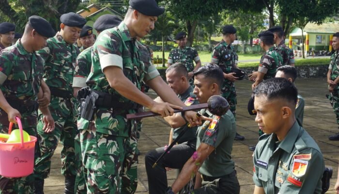 Dankikav 10/MSC Pimpin Upacara Kenaikan Pangkat Prajurit