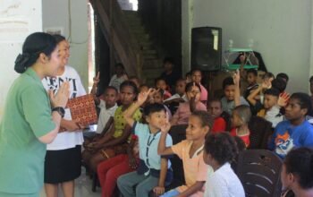 Bakti Sosial Persit Zidam XIII/Merdeka Peduli Anak Yatim Piatu dan Warakawuri