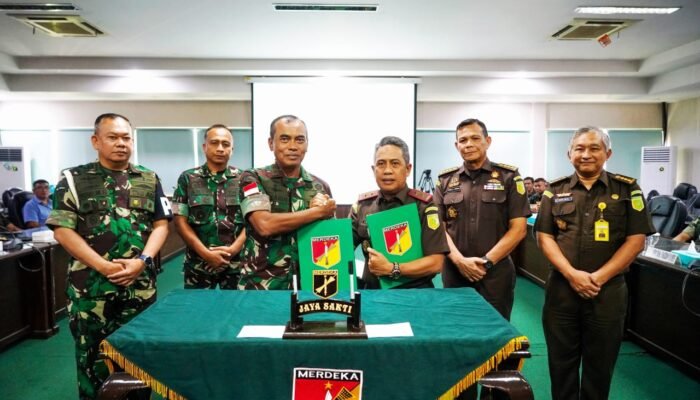 Pangdam Merdeka-Kajati Sulut Tandatangani Perjanjian Kerjasama