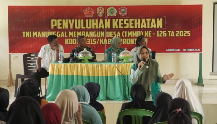 Satgas TMMD ke-126 Kodim 1315/KG Gandeng Dinas Kesehatan Gelar Penyuluhan Kepada Masyarakat di Desa Tonala
