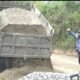 Mata Elang TMMD ke-126: Sertu Amirul Pastikan Material Konstruksi Tiba Tepat Waktu di Lokasi TMMD