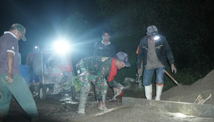 Cahaya Senter, Jadi Saksi Semangat Gotong Royong TMMD ke-126 di Desa Tonala