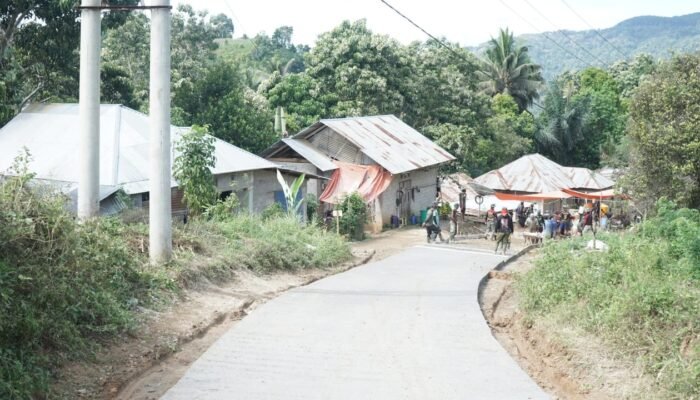 Progres Pengecoran Jalan Rabat Beton TMMD Kodim 1315/Kabupaten Gorontalo Capai 75 Persen