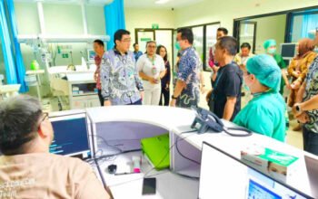 Pastikan Layanan Prima, Dirut Starry Rampengan Telusur Sarana dan Fasilitas RSUP Kandou