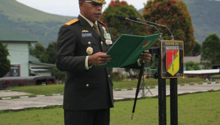 Pimpin Peringatan Hari Pahlawan, Danrindam XIII/Merdeka Bacakan Amanat Mensos RI