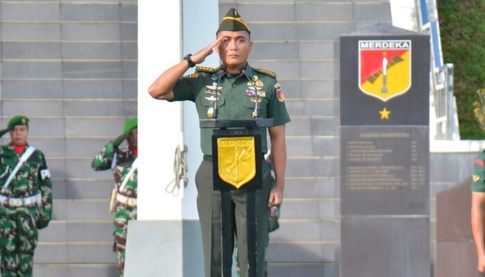Aspers Kasdam XIII/Merdeka Pimpin Upacara Bendera Mingguan